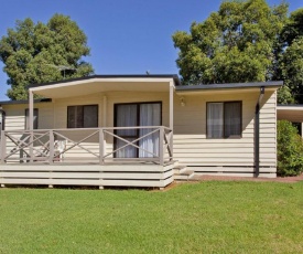 Cottage 20 - 3 Bedroom - Lake Hume Resort