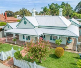 Wandew - Echuca Holiday Homes