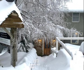 Feathertop Alpine Lodge