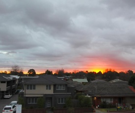 StayCentral - Heidelberg Heights Penthouse