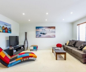 SURFSIDE GETAWAY IN PICTURESQUE INVERLOCH