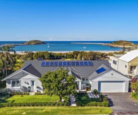 Jetty Beach Splendour Apartment