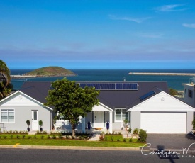 Jetty Splendour Guest Bedroom with Bathroom en-suite B'nB