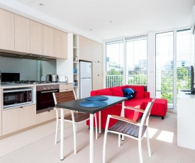 Amazing location 1BR apartment in Melbourne CBD