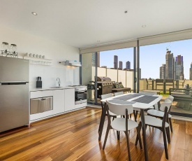 Beautiful CBD Unit with BBQ Patio and City Views