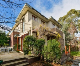 BOUTIQUE STAYS - Maple On Kent, Glen Iris Townhouse