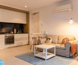 Cute 1B apartment next to Albert Park#Free parking