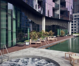 Luxury CBD - Pool, Gym and Spa