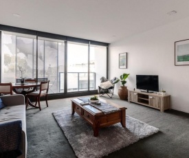 Spacious 1BD in Prahran -50 mtrs to Chapel Street!