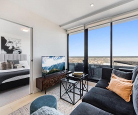 Stylish One Bedder with City Views and Parking