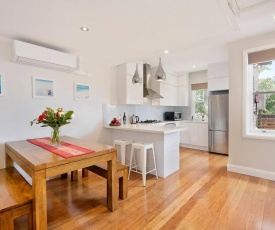 DUDL3C - Lovely Modern Coogee Apartment