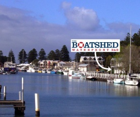 the boatshed waterfront b&b