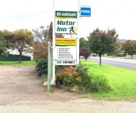 Bradman Motor Inn