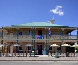 The Richmond Arms Hotel