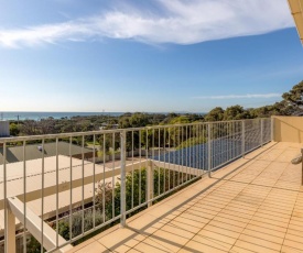 Tyrone Beach Retreat, VIEWS