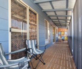 Surf and Sunsets, Beach Holiday Home Mandurah