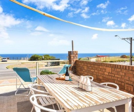 Beachfront Break at Moana Beach - WIFI - Family and Pet Friendly