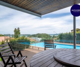 MAGNIFICENT 5-BEDROOM HOME // POOL & OCEAN VIEW