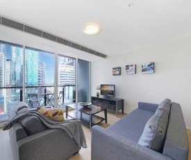 A Comfy 2BR Apt Next to Crown with City Views & FREE Parking