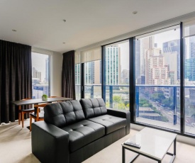 Spacious and Private Apartment in Southbank