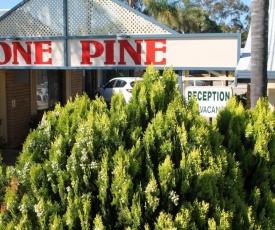 Lone Pine Motel