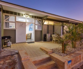 Getaway Villas Unit 38-10 - 2 Bedroom Self-Contained Accommodation