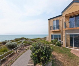 Caravel Beach House Mandurah