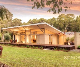 Selador - 2BR Private Bushland Retreat close to the Beach and Wineries