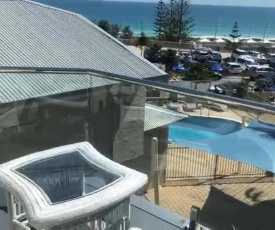 Scarborough Beach Front Resort - Shell Thirteen