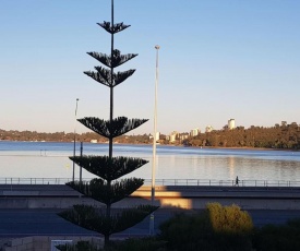 Riverside 2 bedroom with South Perth Peninsula Views