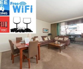 TRANQUIL EXEC CITY FREE WIFI NETFLIX WINE PARKING