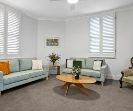 Family Terrace Home Minutes from Oxford Street and CBD