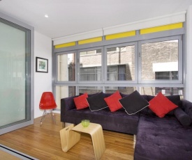 Little New York on Riley - Executive 1BR Darlinghurst Apartment with New York Laneway Feel