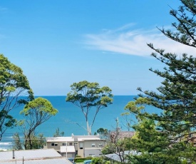 Ocean Retreat on Denhams Beach