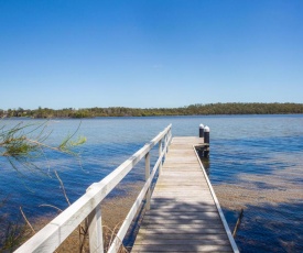 Bayview - Absolute Waterfront with Jetty - 5 Mins to Hyams Beach