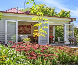 Poppy Cottage-delightful pet friendly weatherboard