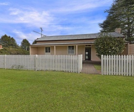 Station Masters Cottage - classic quaint & nostalgia