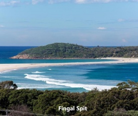 Barefoot' 7/44 Marine Drive - Fabulous Fingal Bay