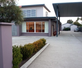 Mackellar Motel