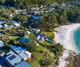 THE GREEN WHALER Hyams Beach 4pm Check Out Sundays except Peak season