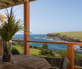 Absolute Oceanfront Cottage