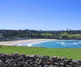 Kiama Beach Cottage at Easts Beach