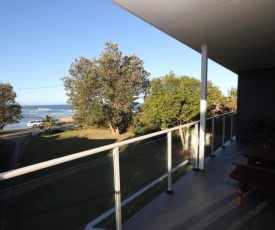 BEACHFRONT 3- 3/12 Bundella Ave LC