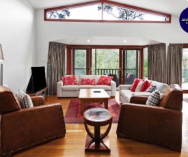 Mountain Home Leura - Perfect Weekend Escape