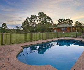 Hunter Valley Vineyard Large Family Farm Houses - Ironstone Estate Lovedale