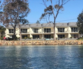 Merimbula Lake Apartments