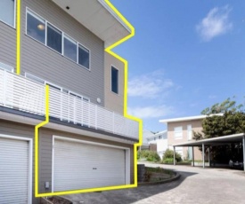 3 Bed Townhouse near Newcastle/ Warner’s Bay