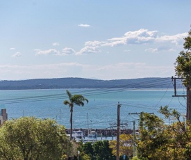 23 'The Commodore' 9-11 Donald Street - delightful unit with gorgeous water views