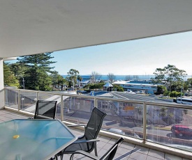 9 'Nelson Towers' 71a Victoria Parade - unit in the heart of Nelson Bay with water views