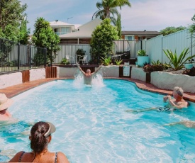 Beach & Bay Holiday Rental - Nelson Bay